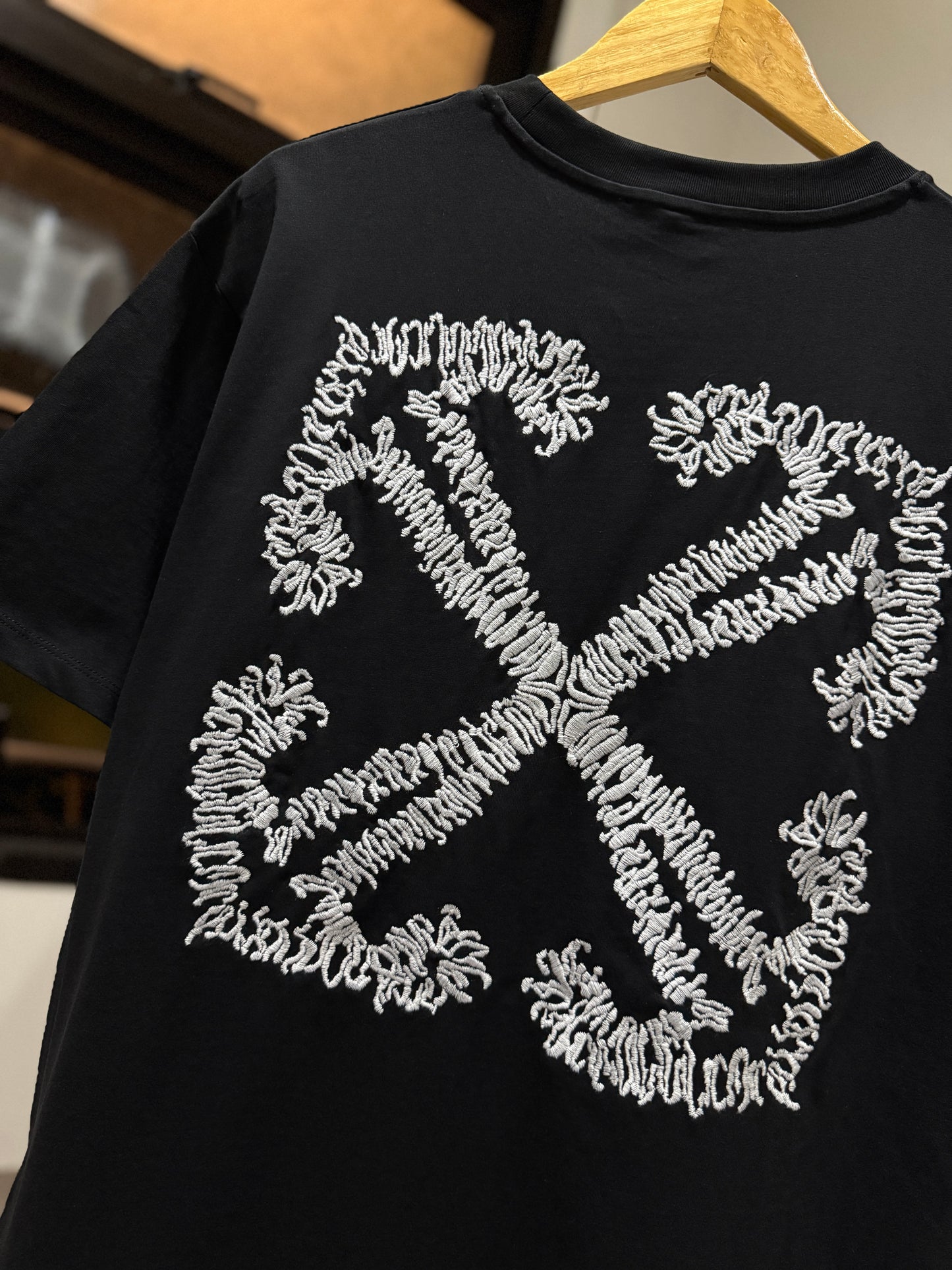 Off-White Embroidered Arrow Tee