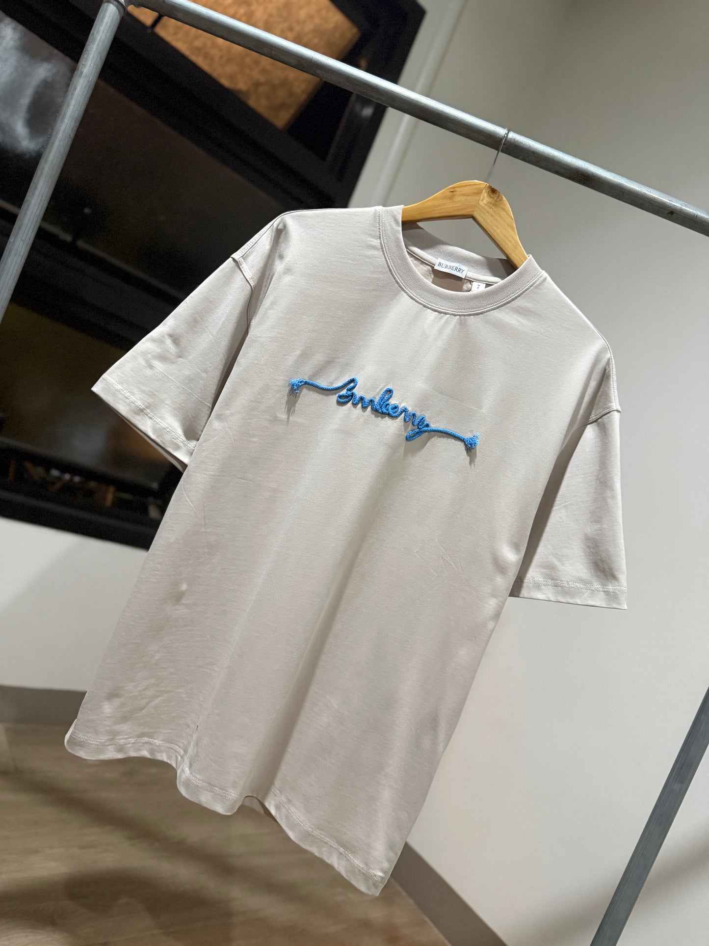 Burberry Knot Logo T-Shirt (Beige)