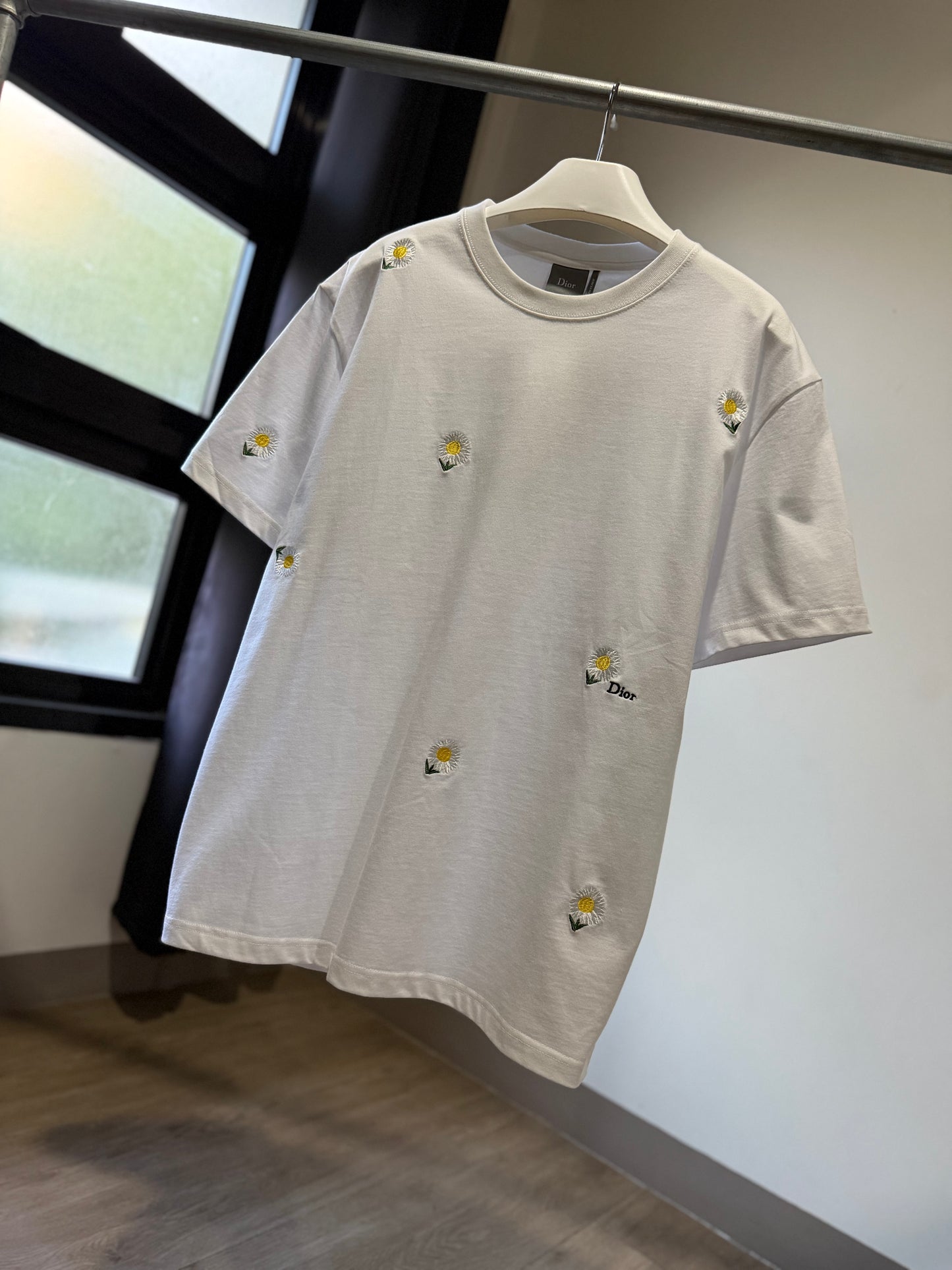 Dior Daisy Embroidery T-Shirt (White)