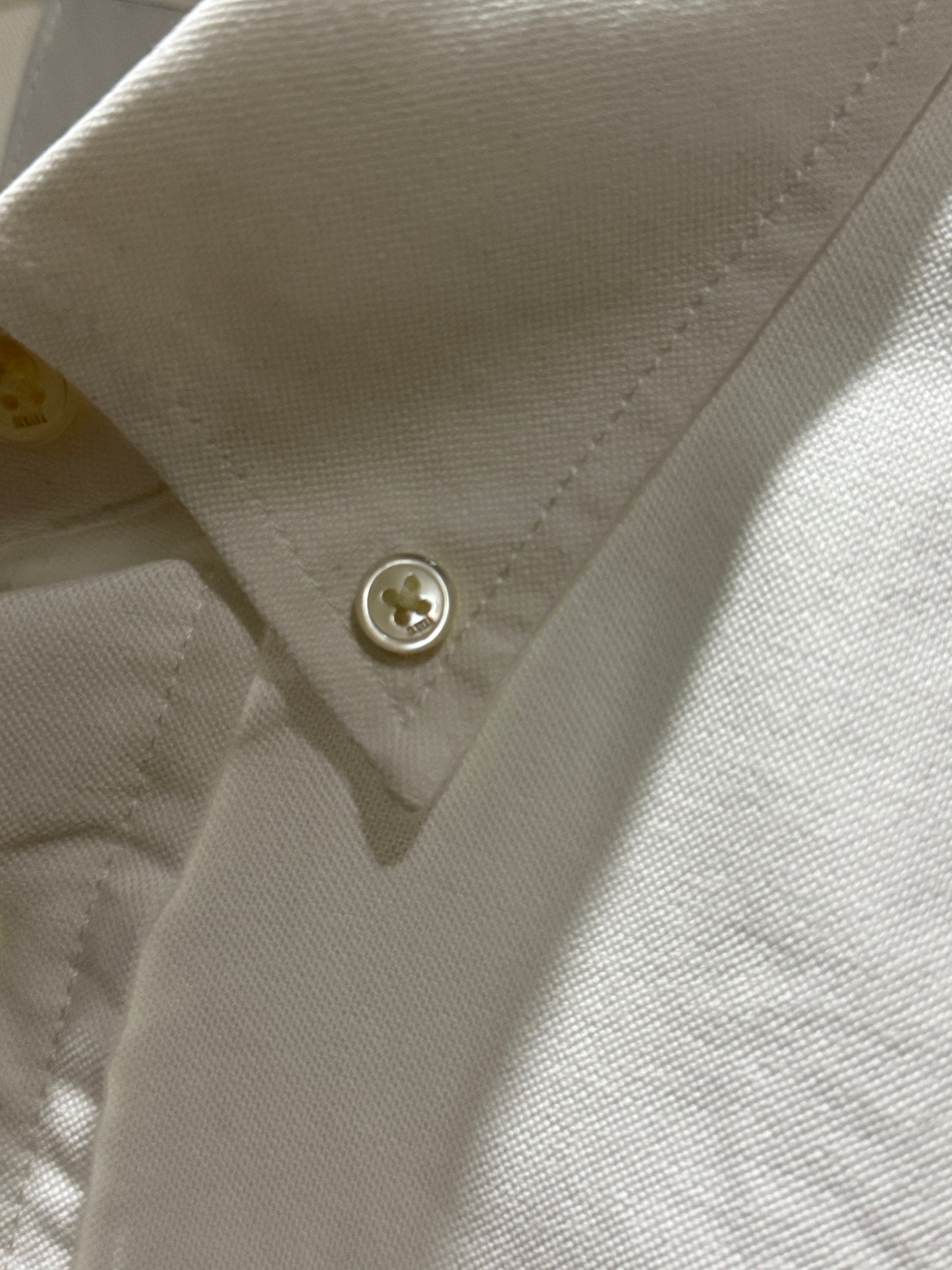 AMI de Coeur Embroidered Cotton Boxy Shirt (White)