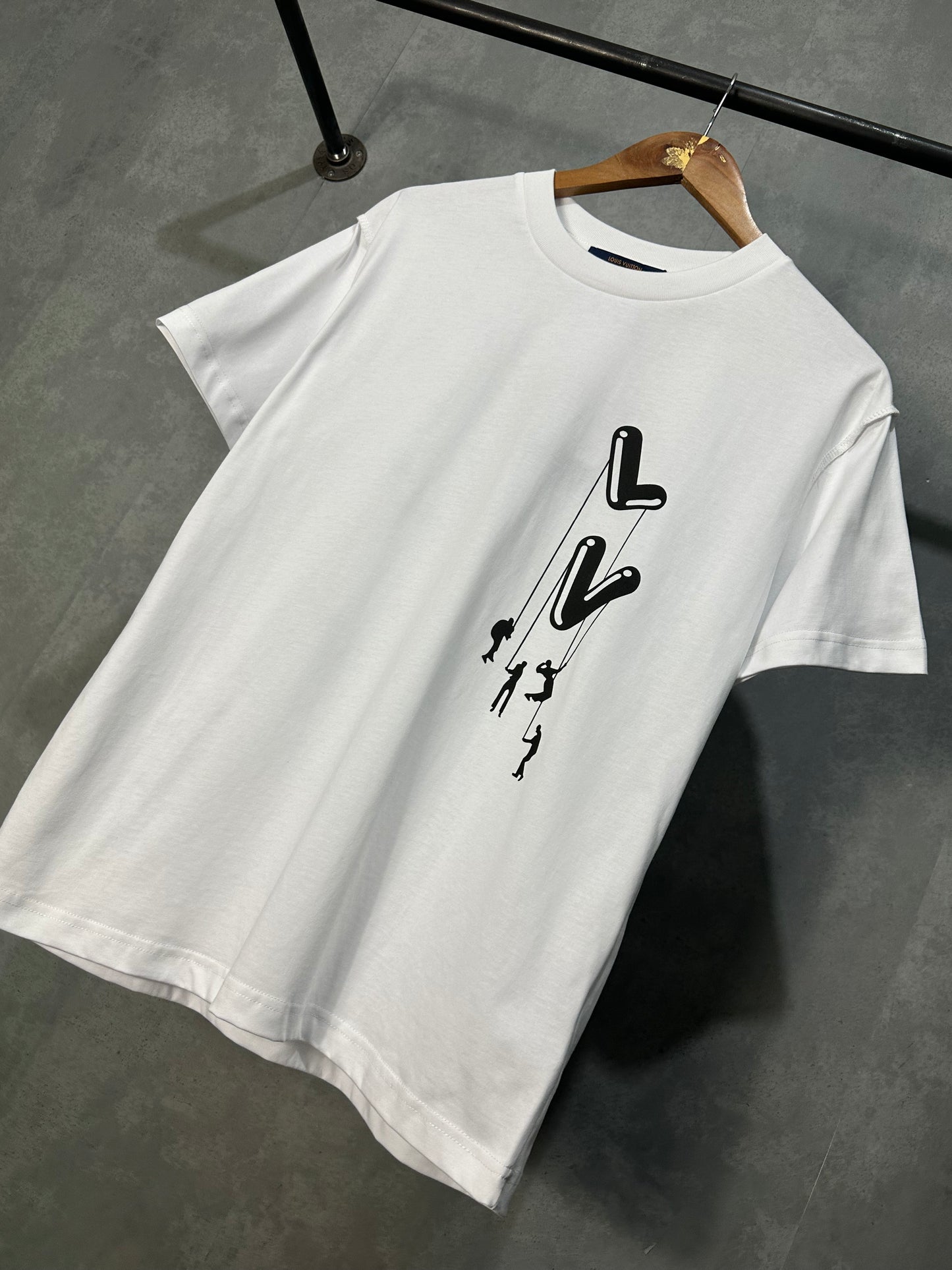 Louis Vuitton Floating T-Shirt (Whte)