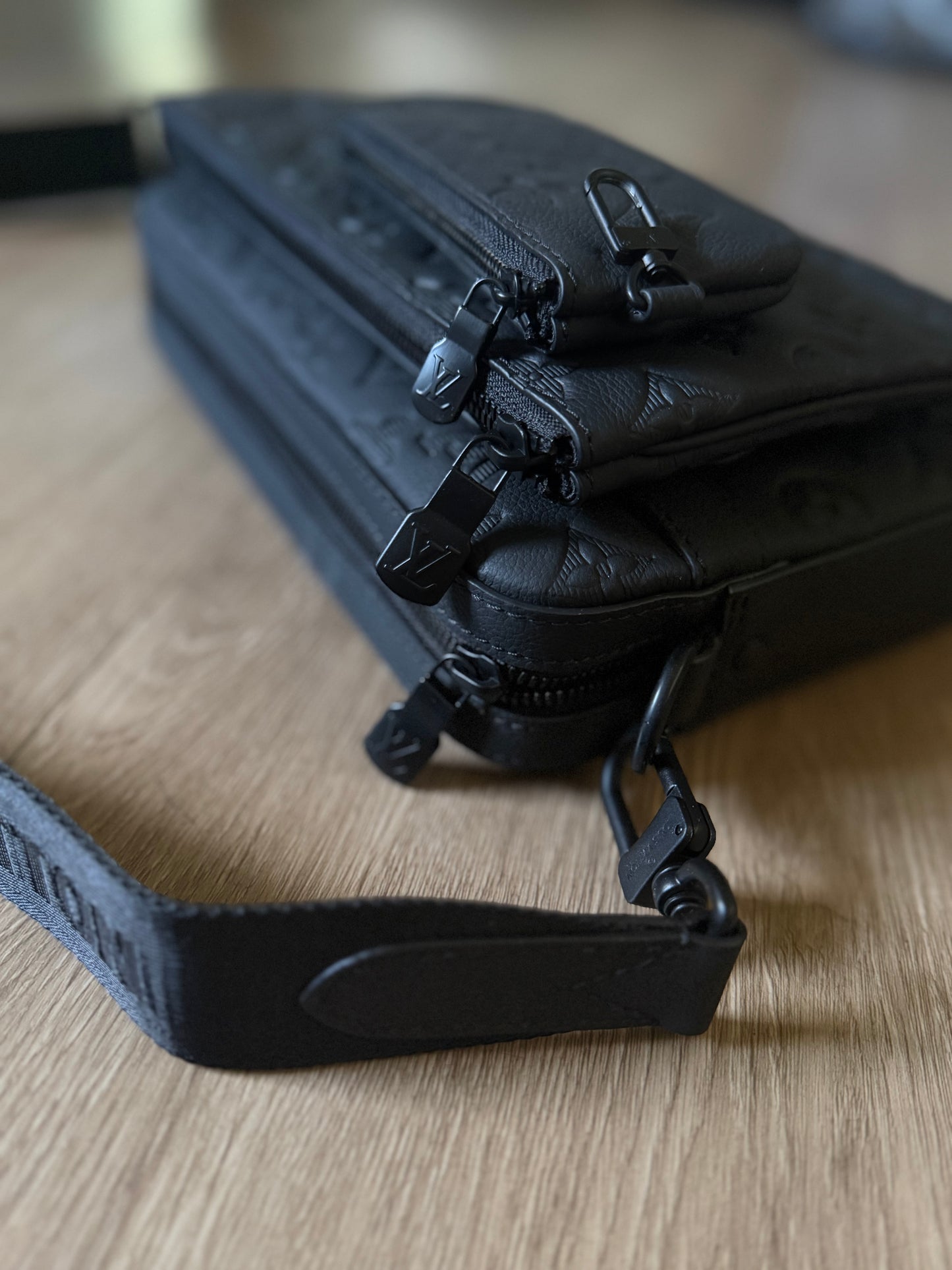 Louis Vuitton Trio Messenger