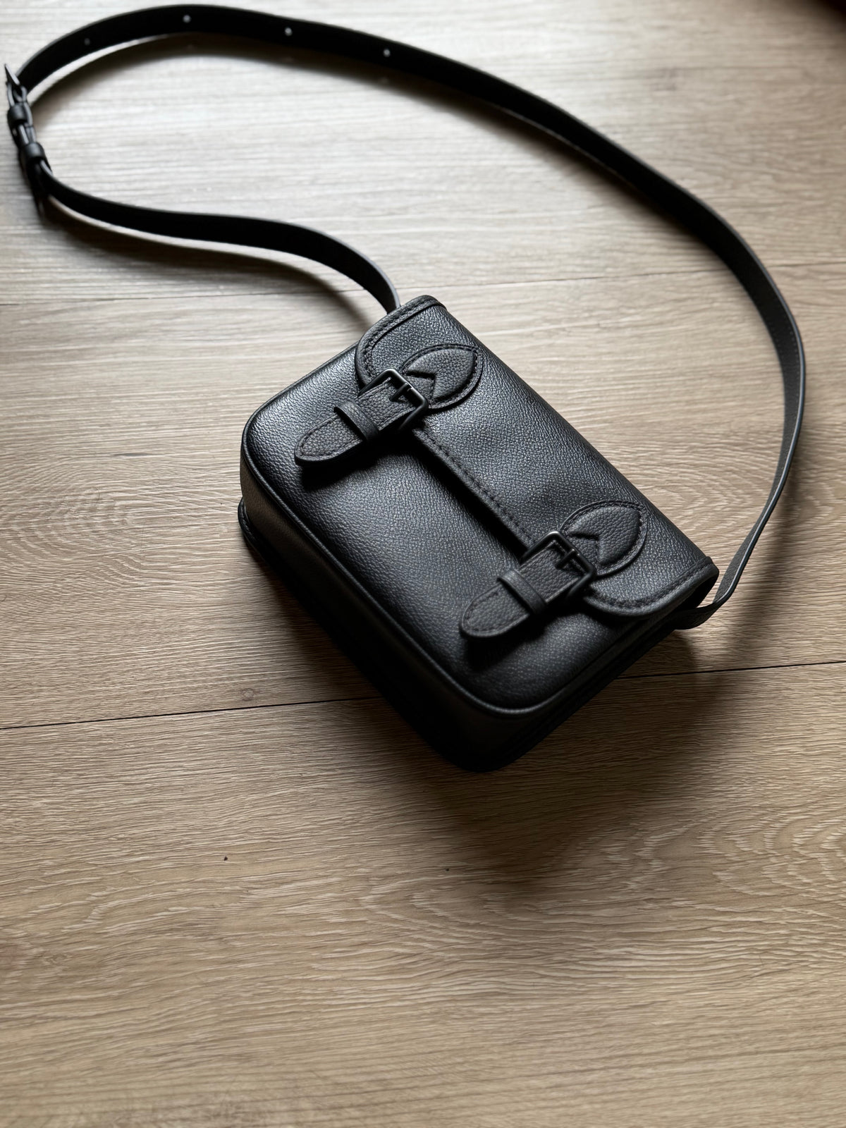 Louis V Satchel Wearable Wallet