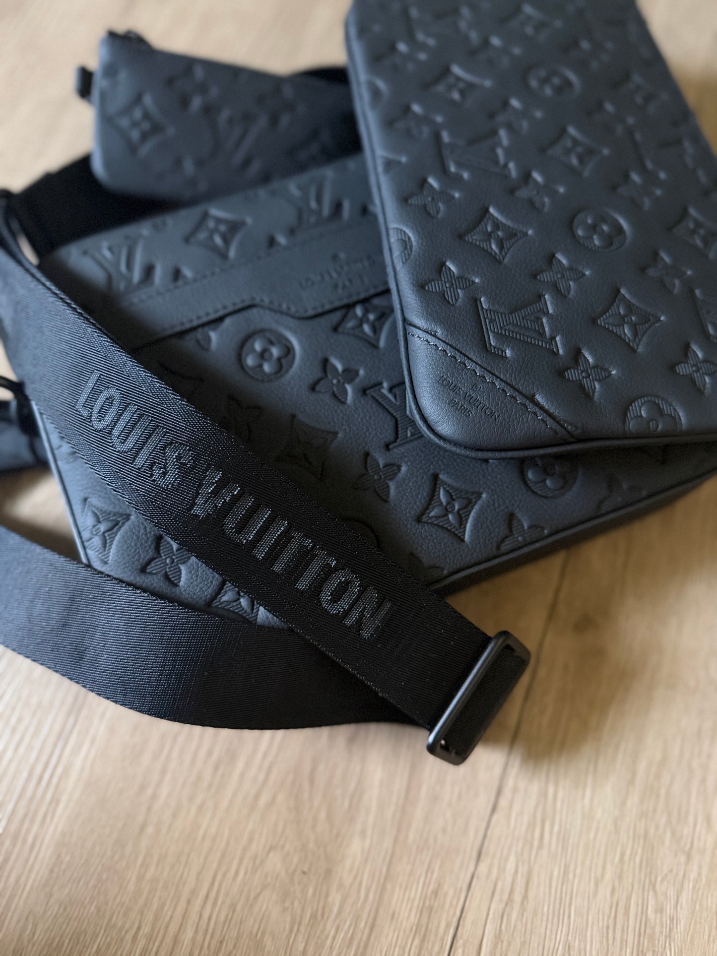 Louis Vuitton Trio Messenger