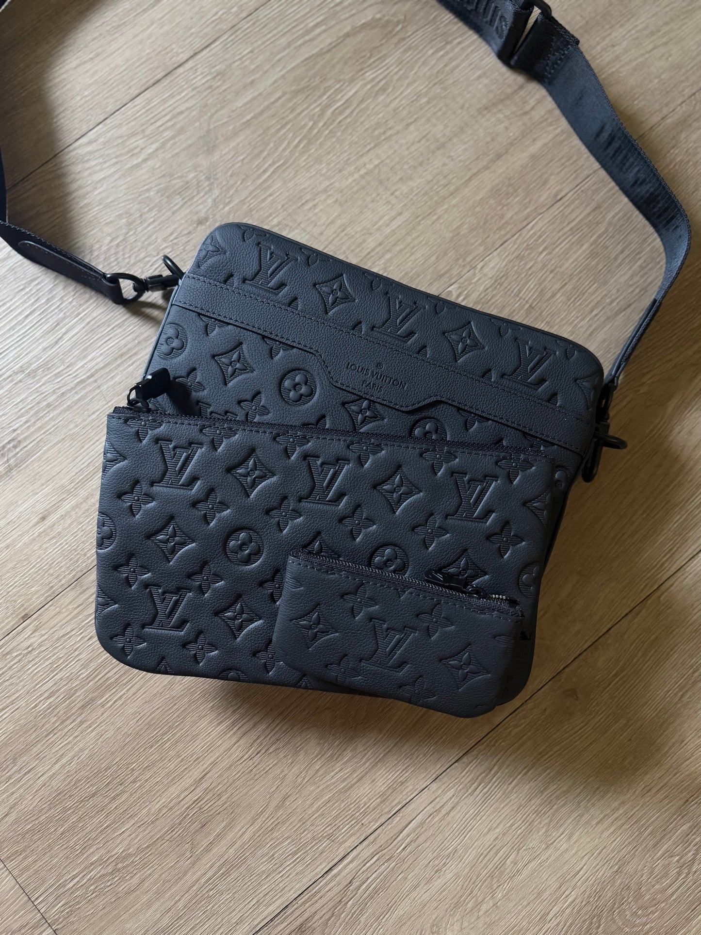Louis Vuitton Trio Messenger
