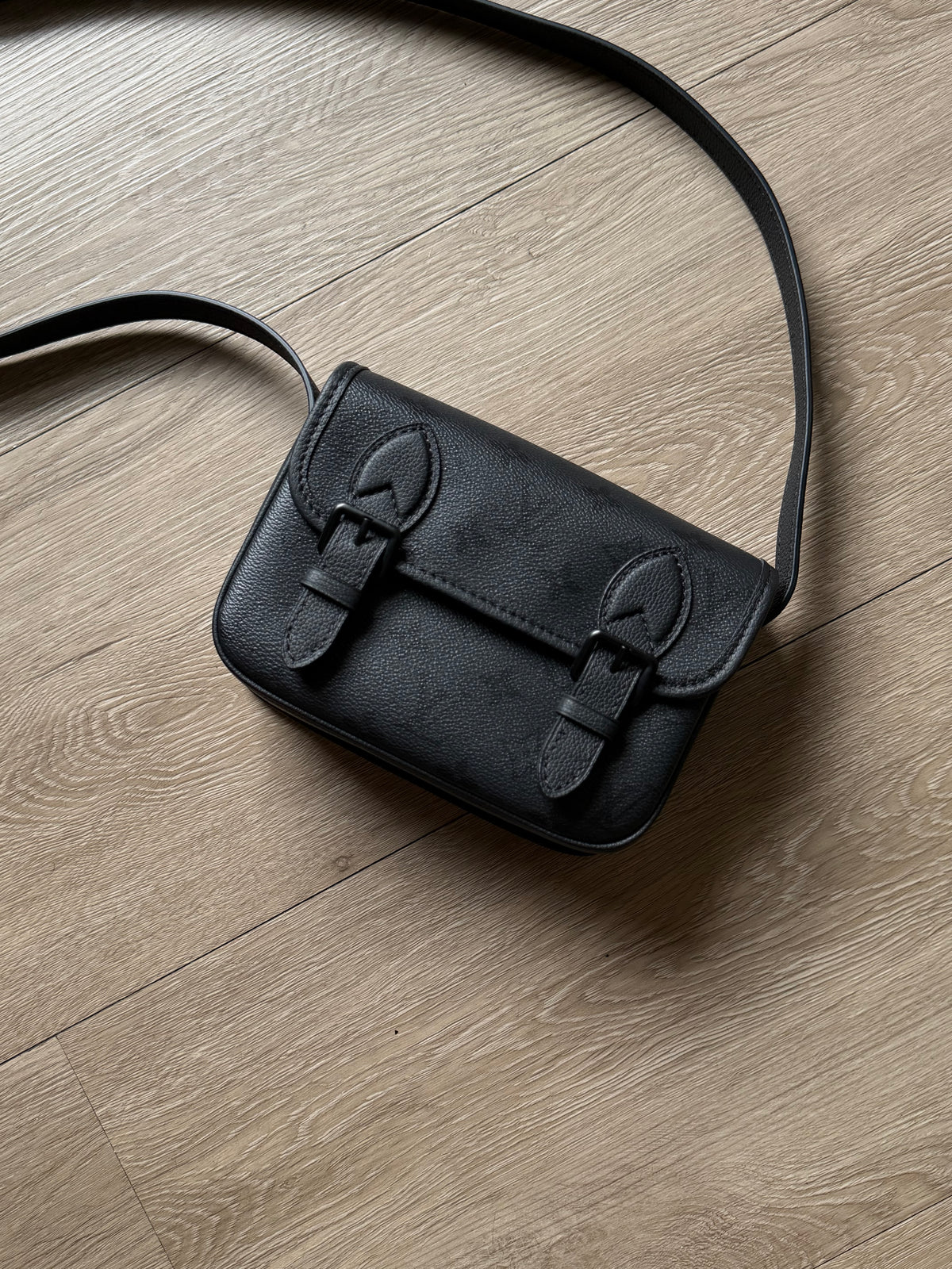Louis V Satchel Wearable Wallet
