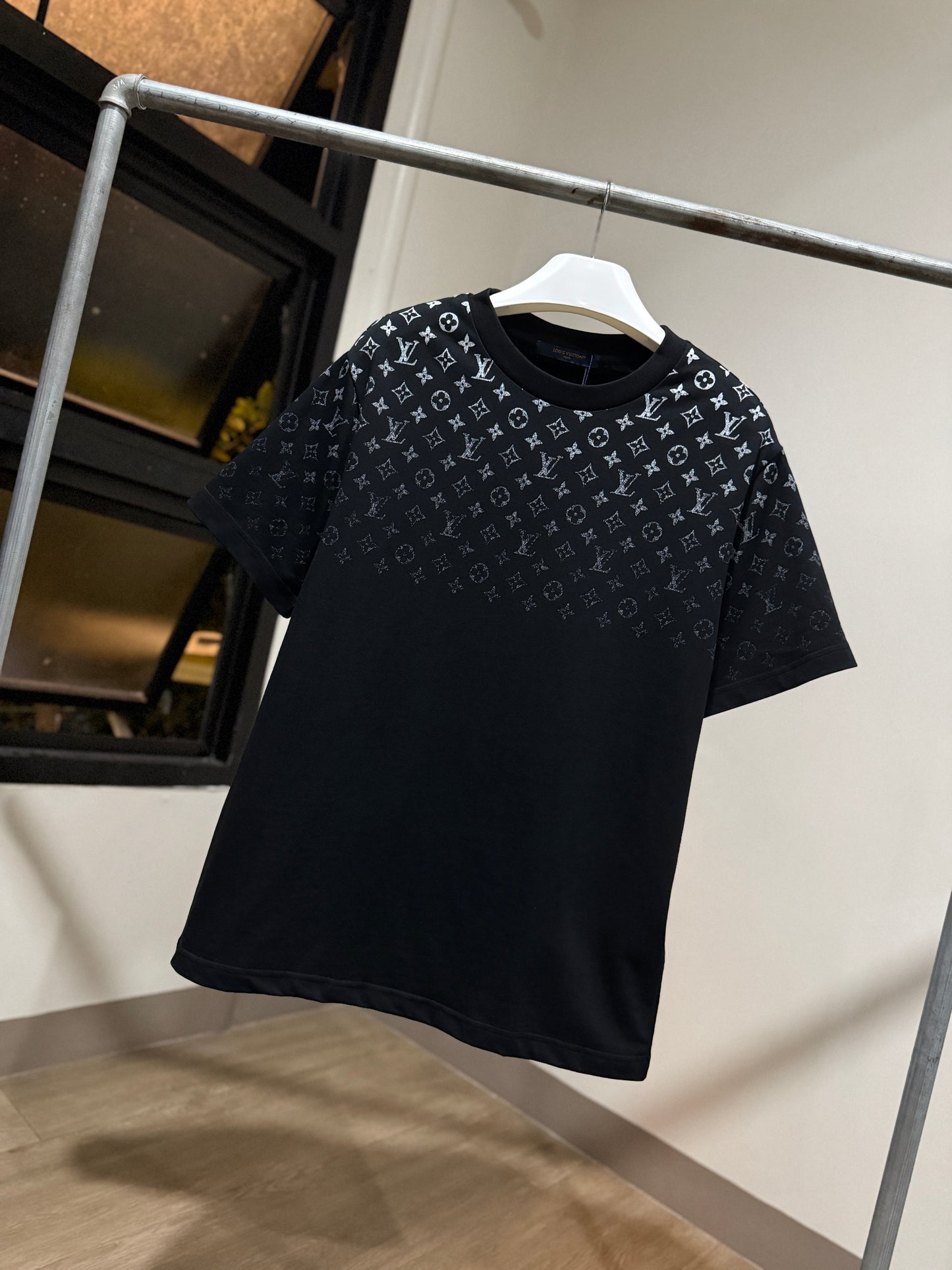 Louis Vuitton Gradient T-Shirt (Black)