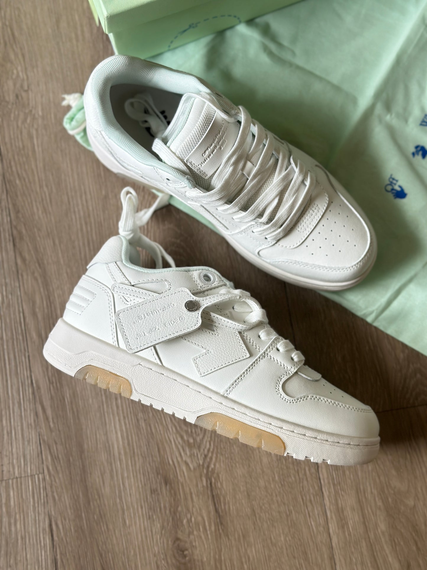 Off-White Out Of Office [OWF]