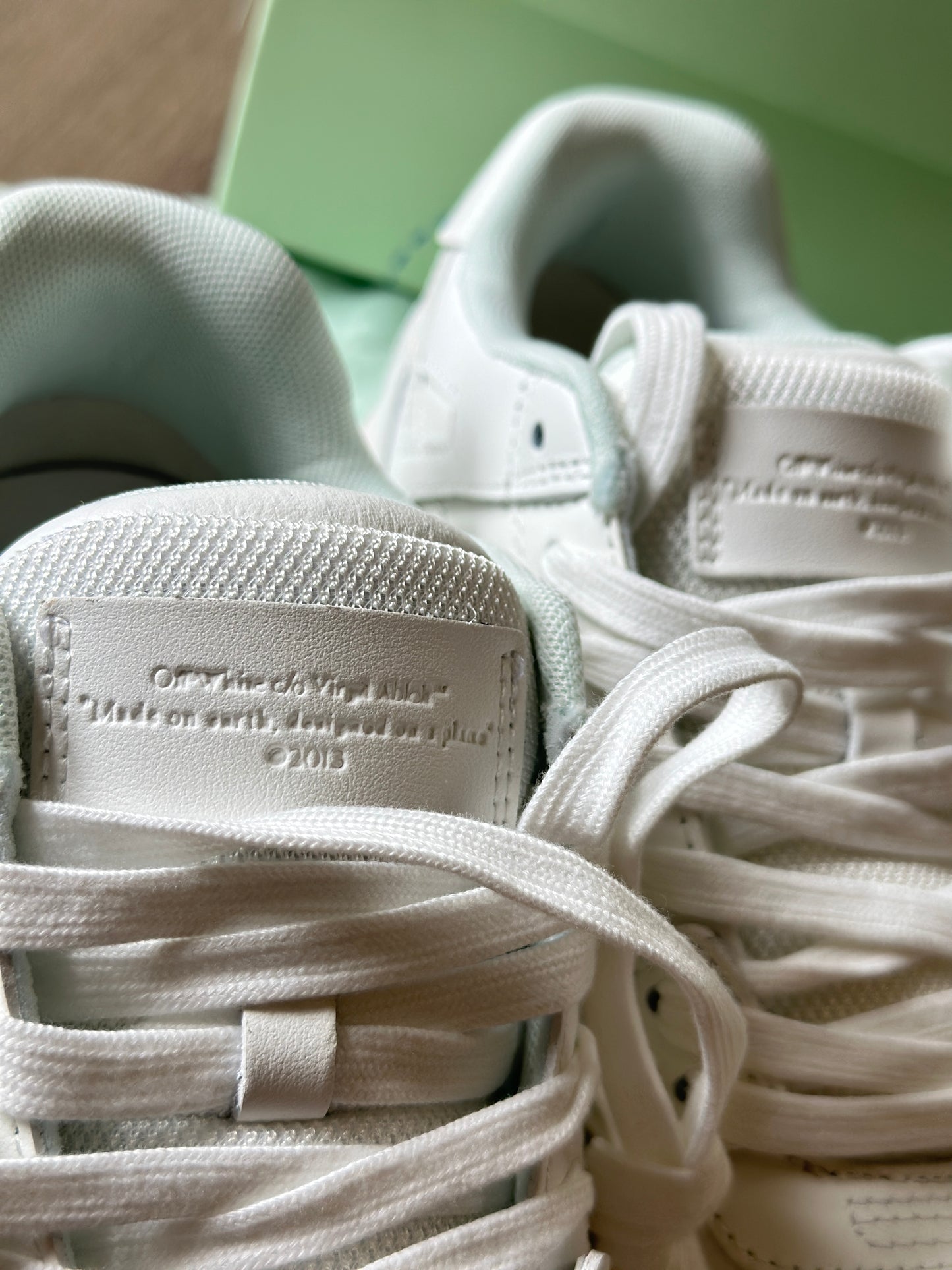 Off-White Out Of Office [OWF]