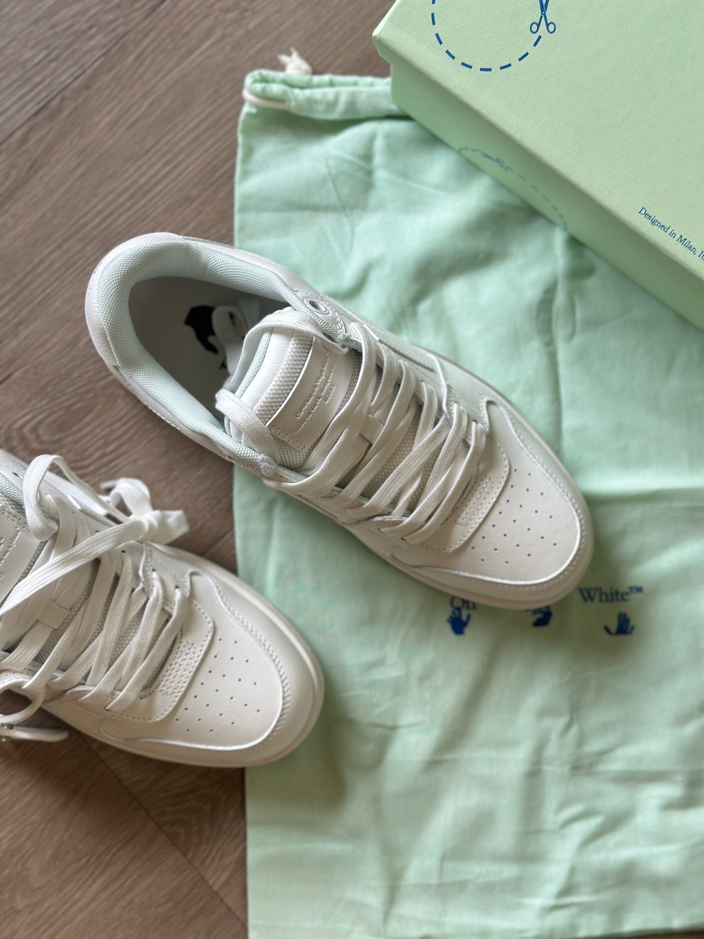 Off-White Out Of Office [OWF]
