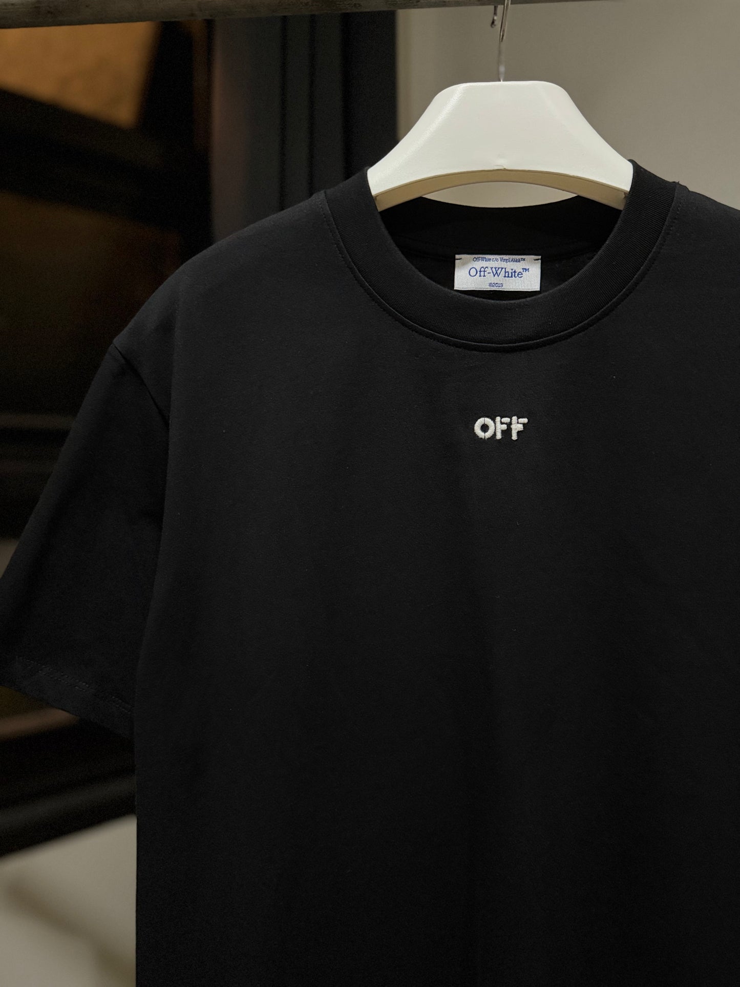 Off-White Embroidered Arrow Tee (Black)