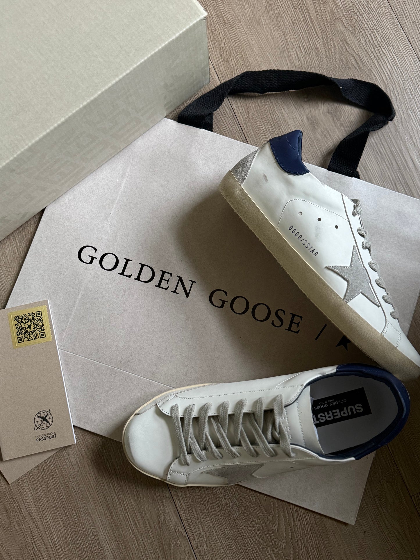 Golden Goose Superstar (White/Navy)