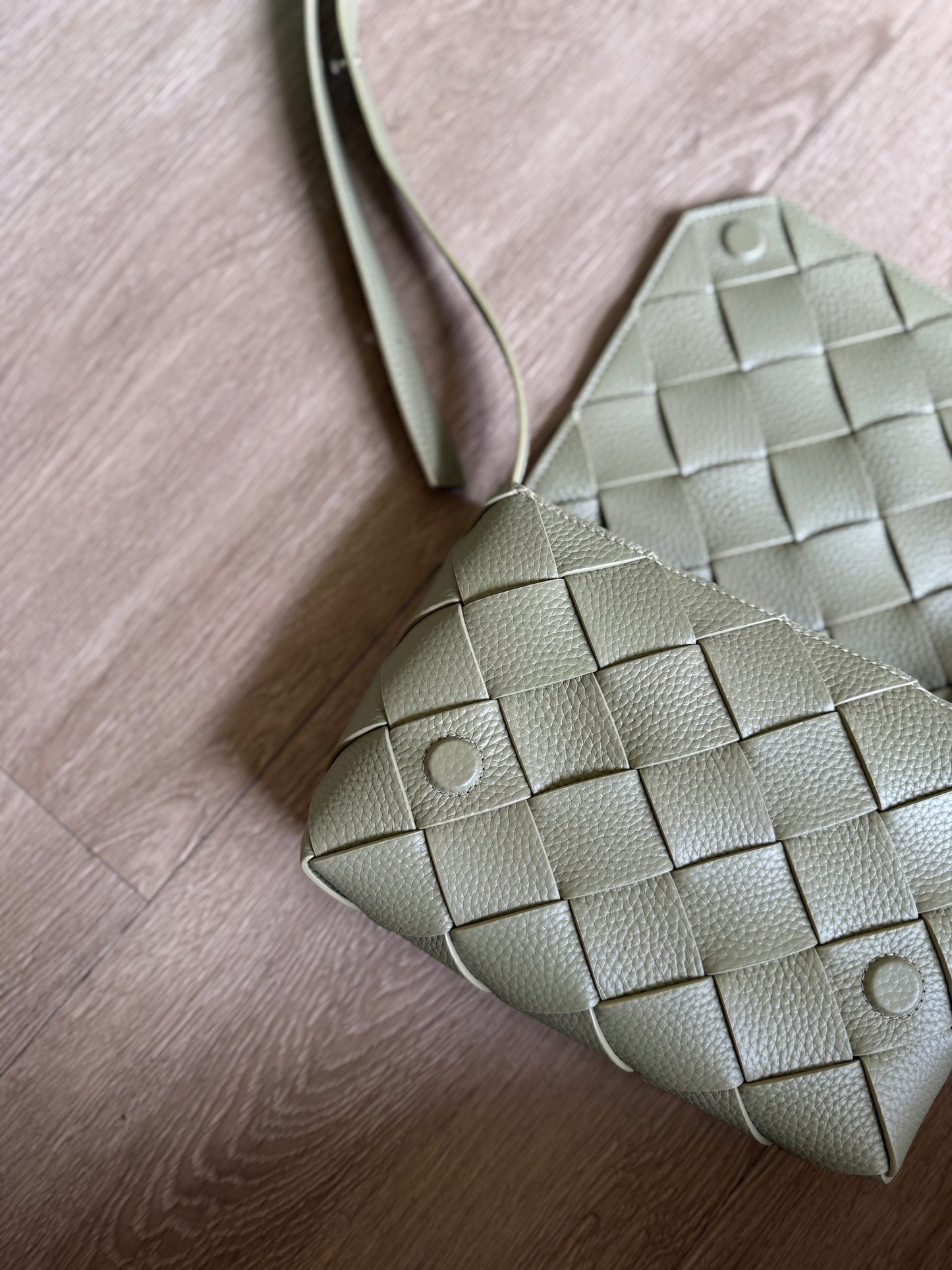 Bottega Veneta Diago (Travertine)