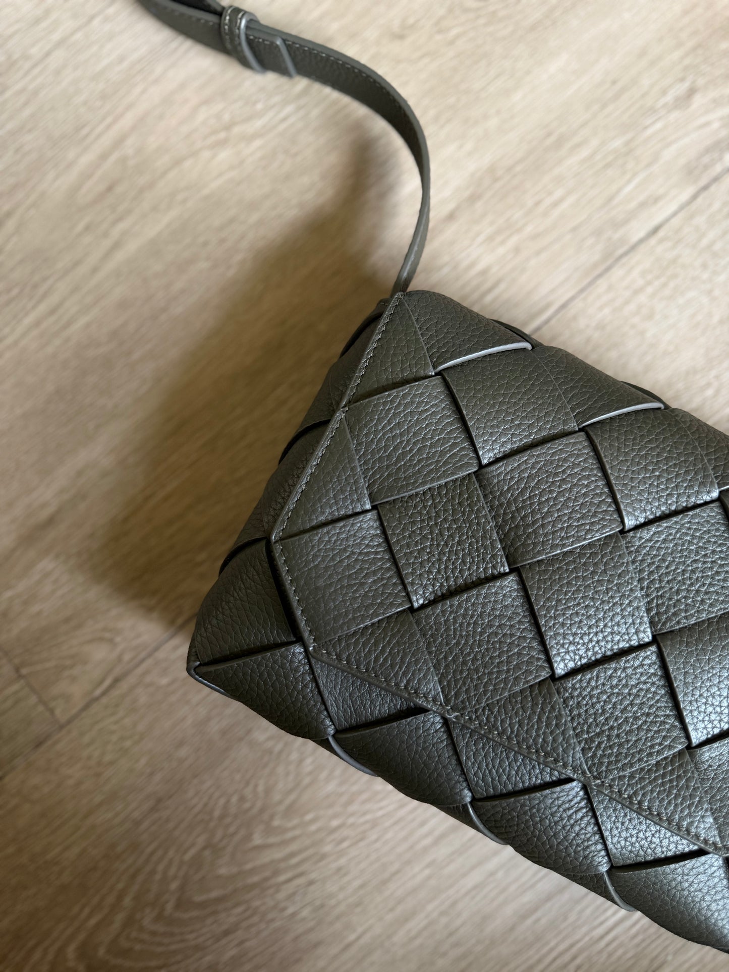Bottega Venete Diago (Gray)