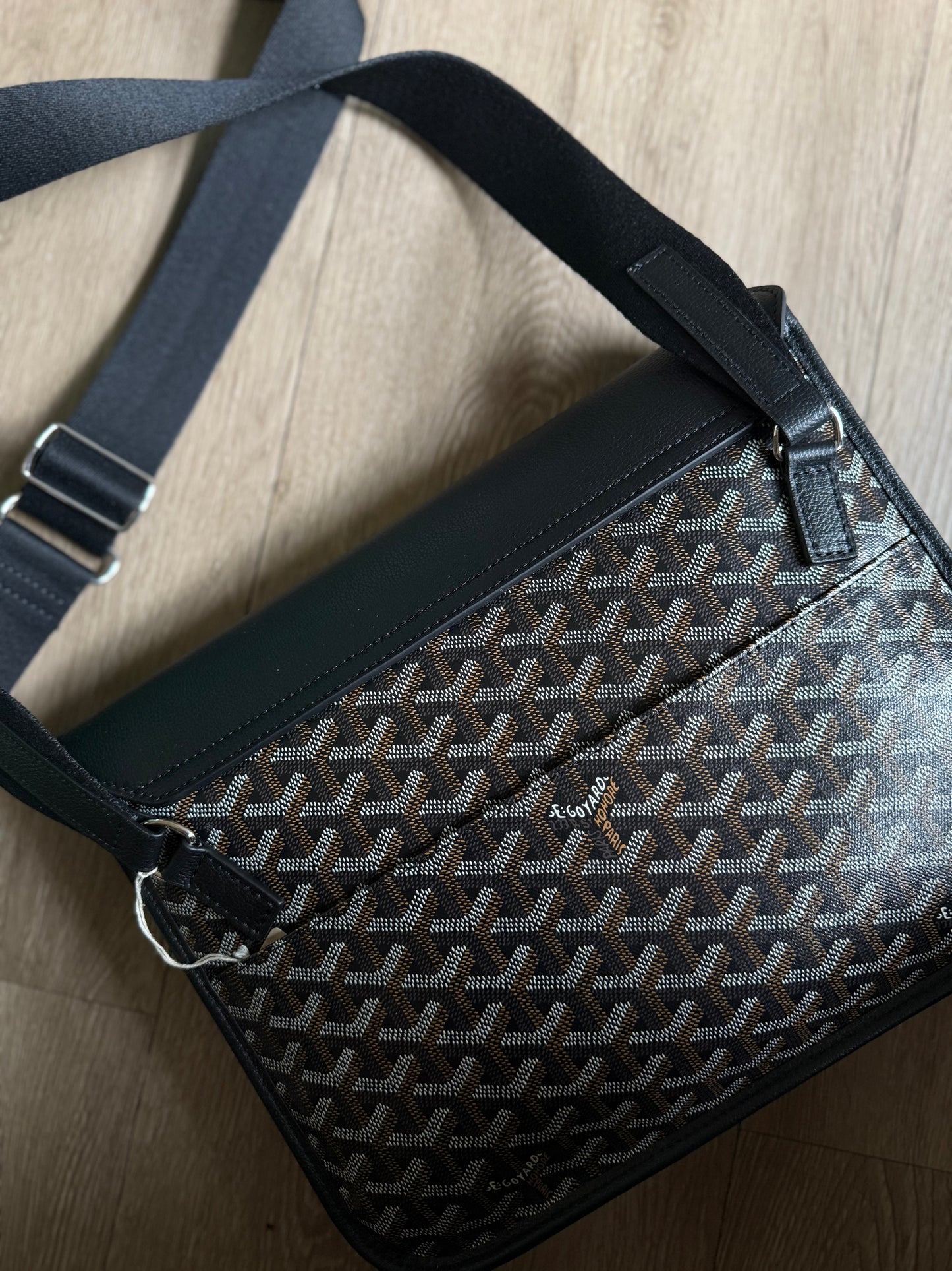 Goyard Coursier Messenger Bag (Black)