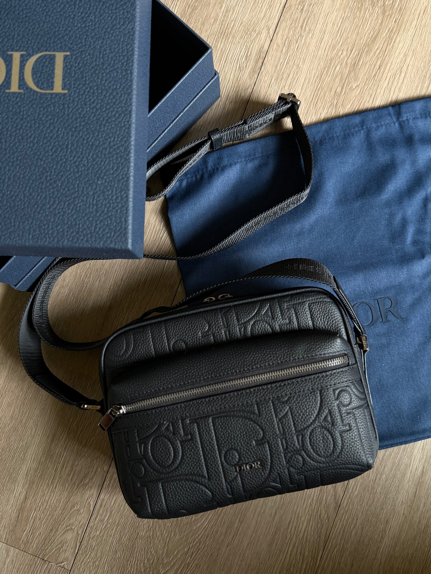 Dior 2.0 Rider Zipper Messenger Bag