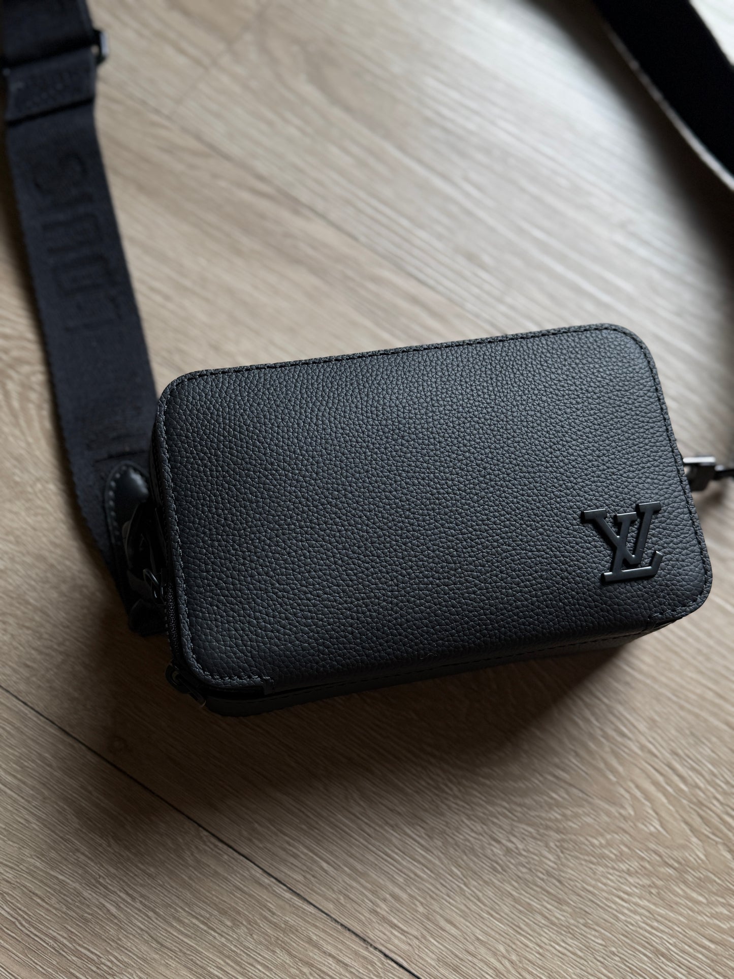 Louis Vuitton Alpha Wearable Wallet