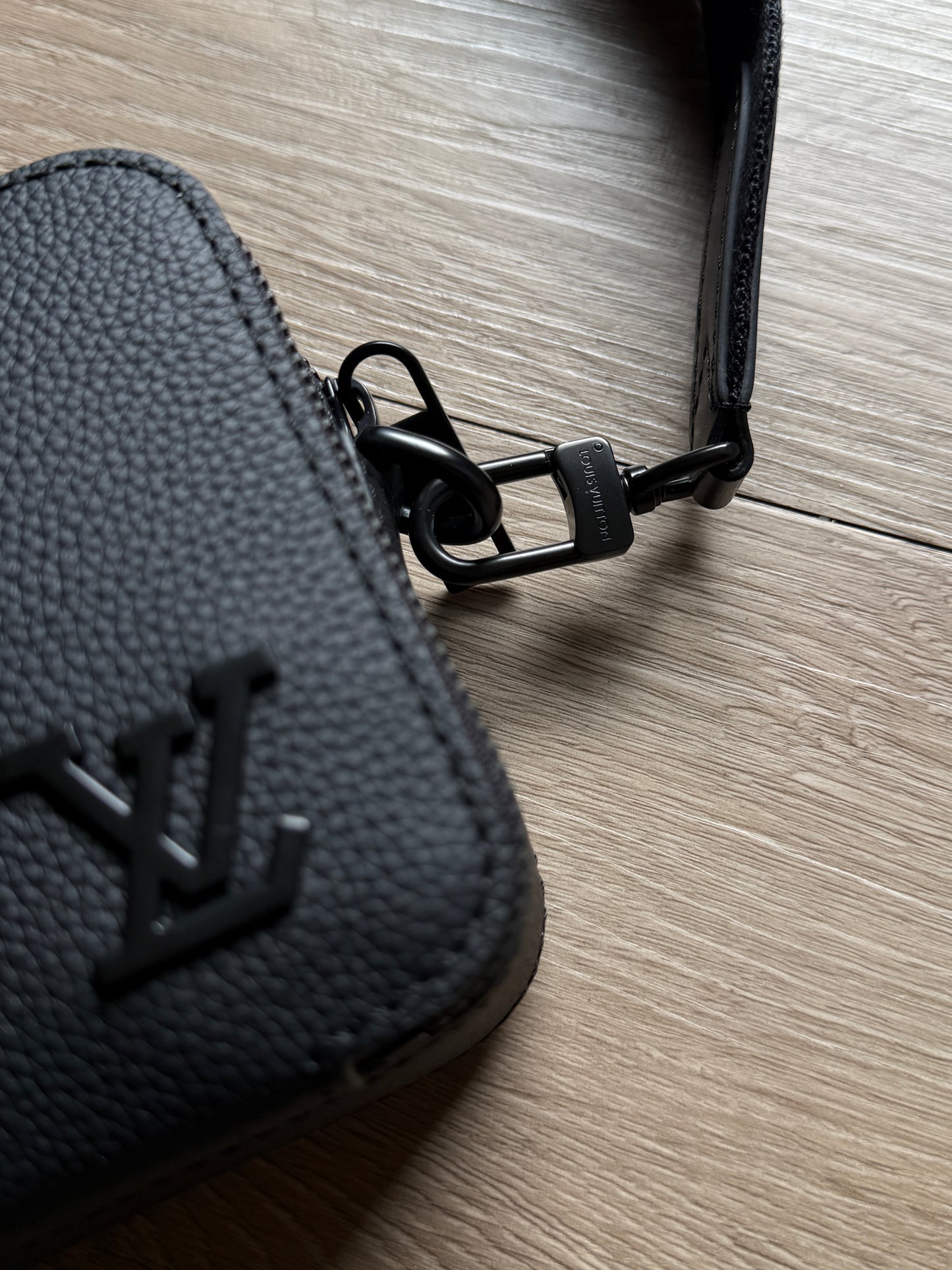 Louis Vuitton Alpha Wearable Wallet