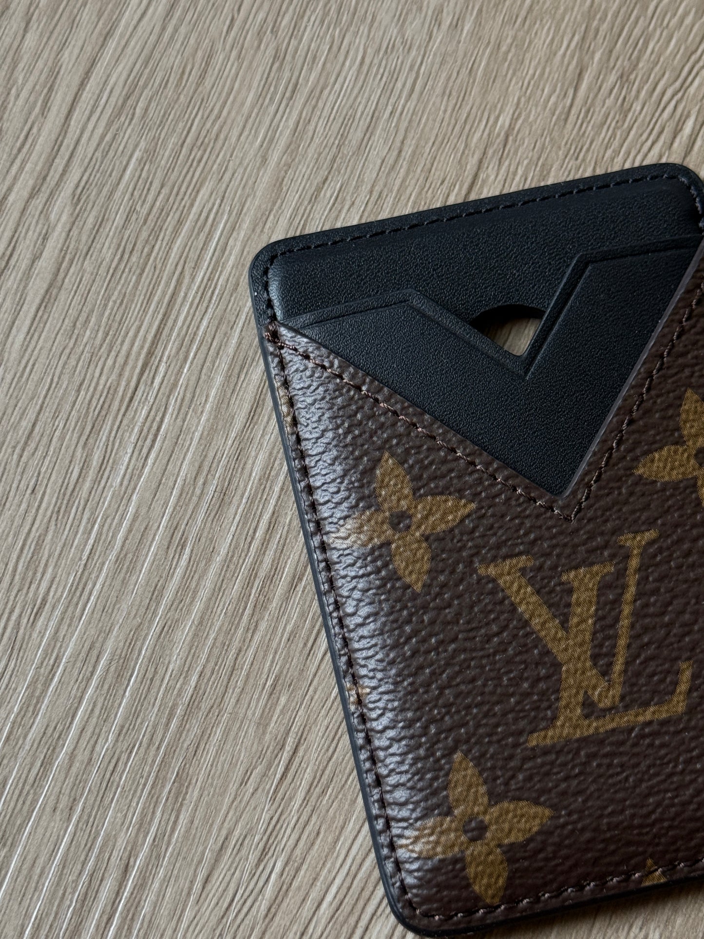 Louis Vuitton Porte-Cartes Magnet (Monogram Macassar)