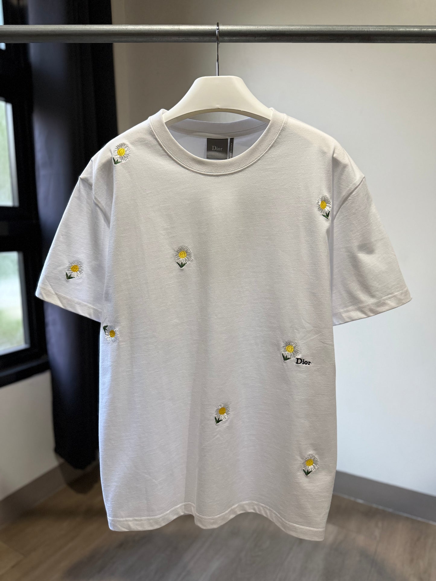 Dior Daisy Embroidery T-Shirt (White)
