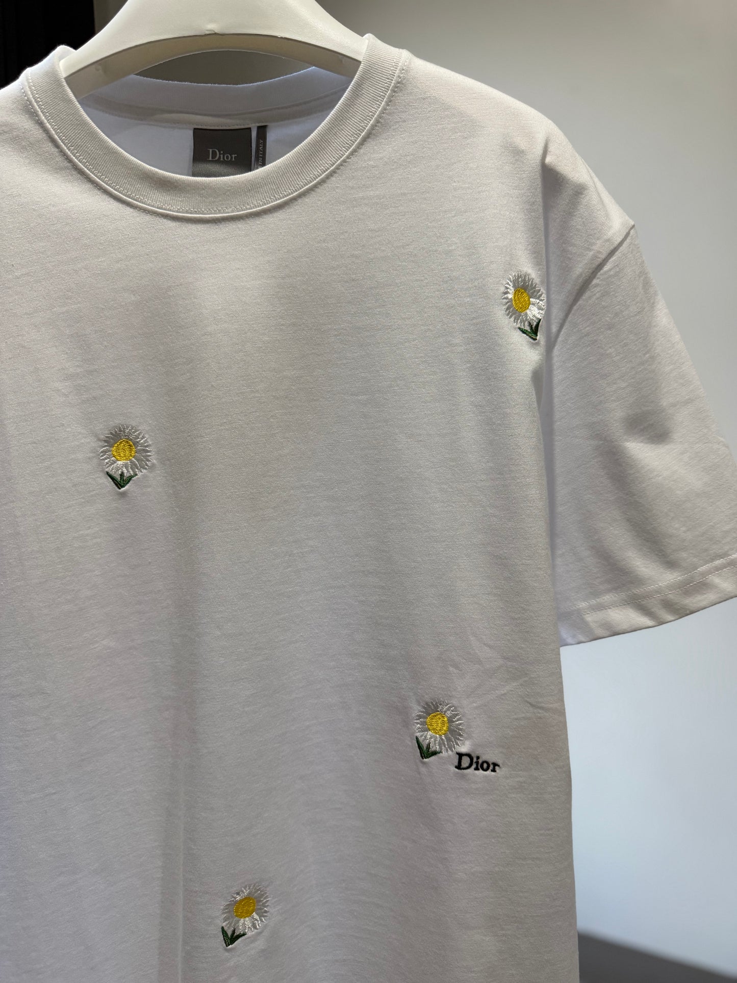 Dior Daisy Embroidery T-Shirt (White)