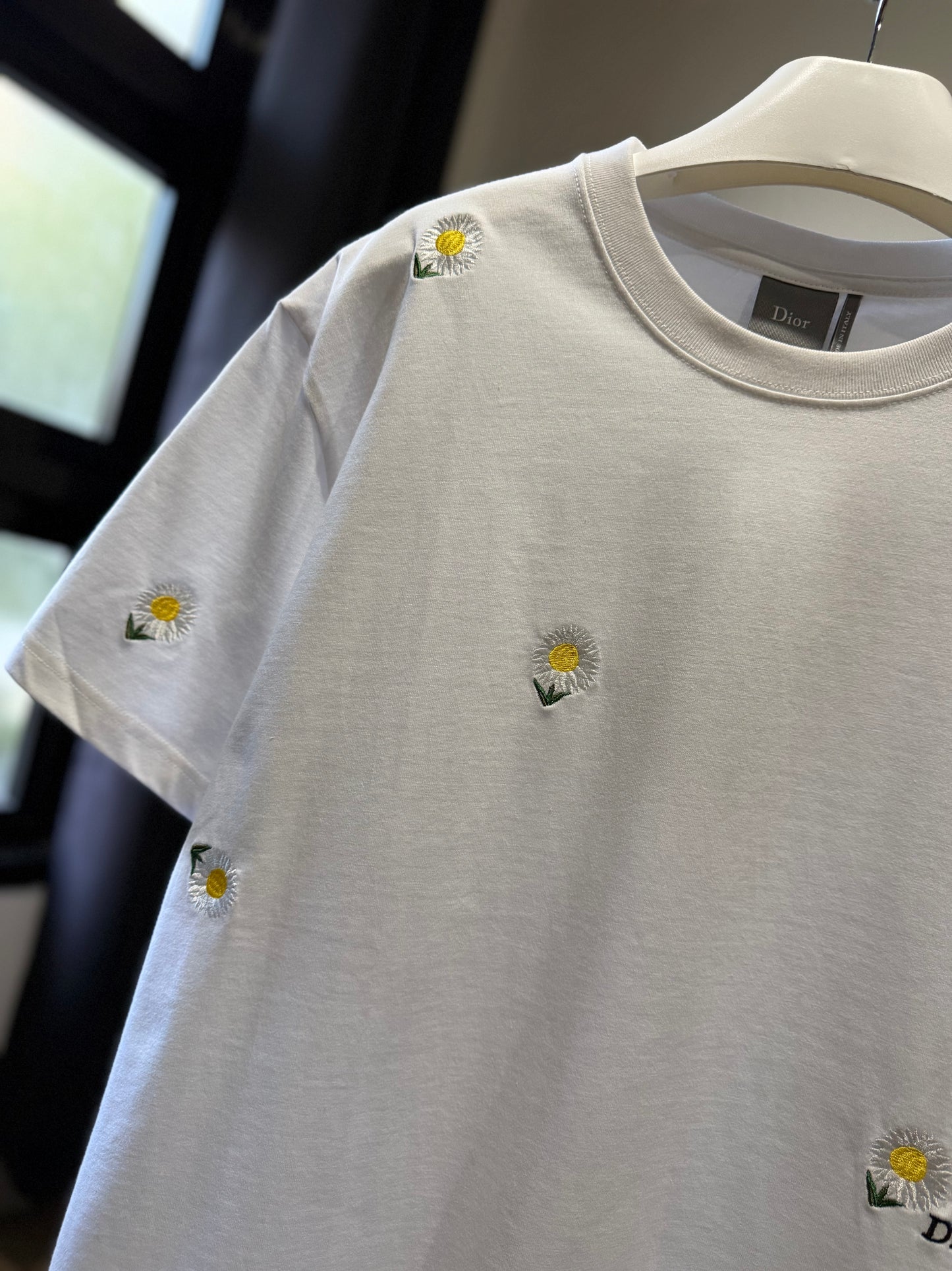 Dior Daisy Embroidery T-Shirt (White)