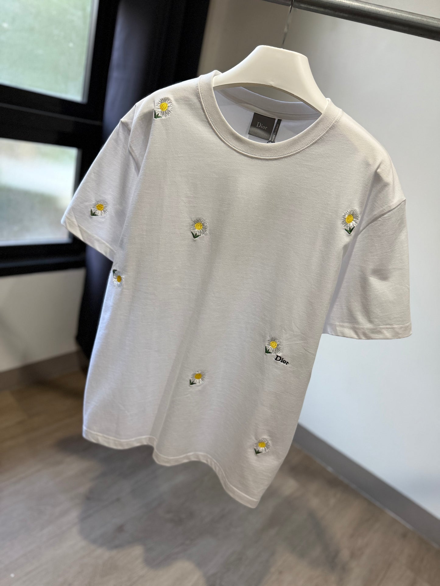 Dior Daisy Embroidery T-Shirt (White)