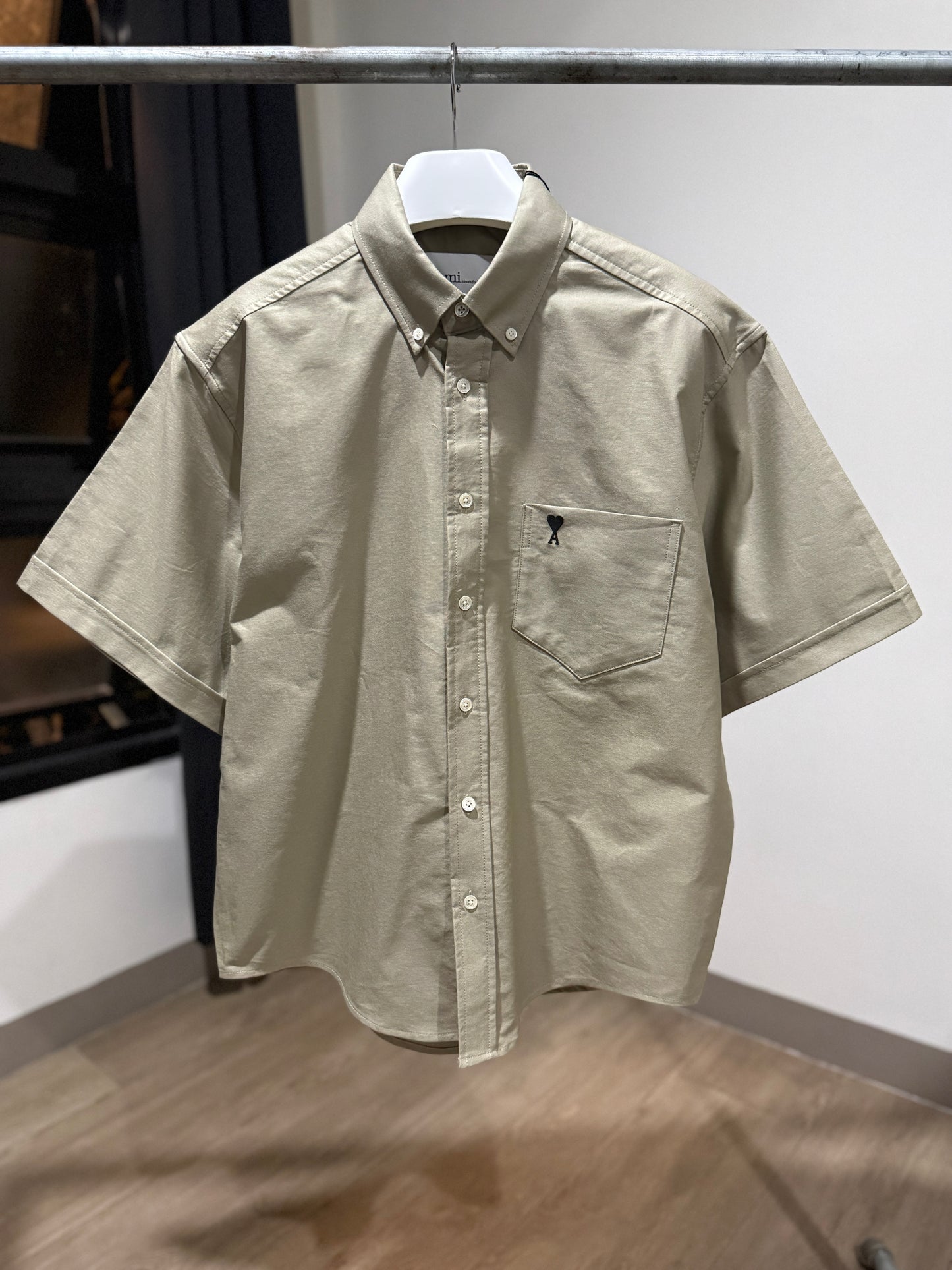 AMI de Coeur Embroidered Cotton Boxy Shirt (Beige/Boxy)