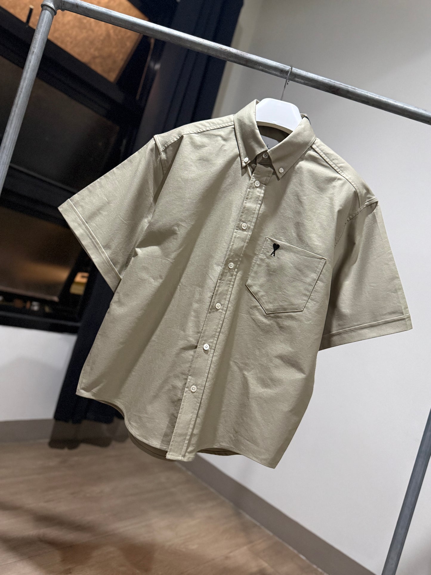 AMI de Coeur Embroidered Cotton Boxy Shirt (Beige/Boxy)