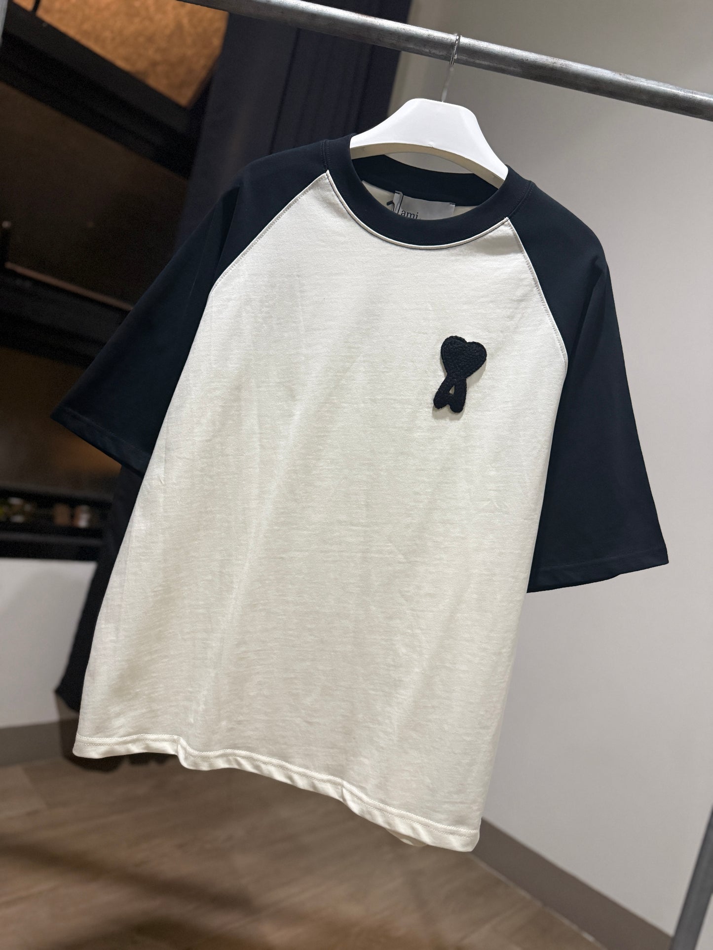 AMI de Coeur Knitted Patch Shirt (White/Black)