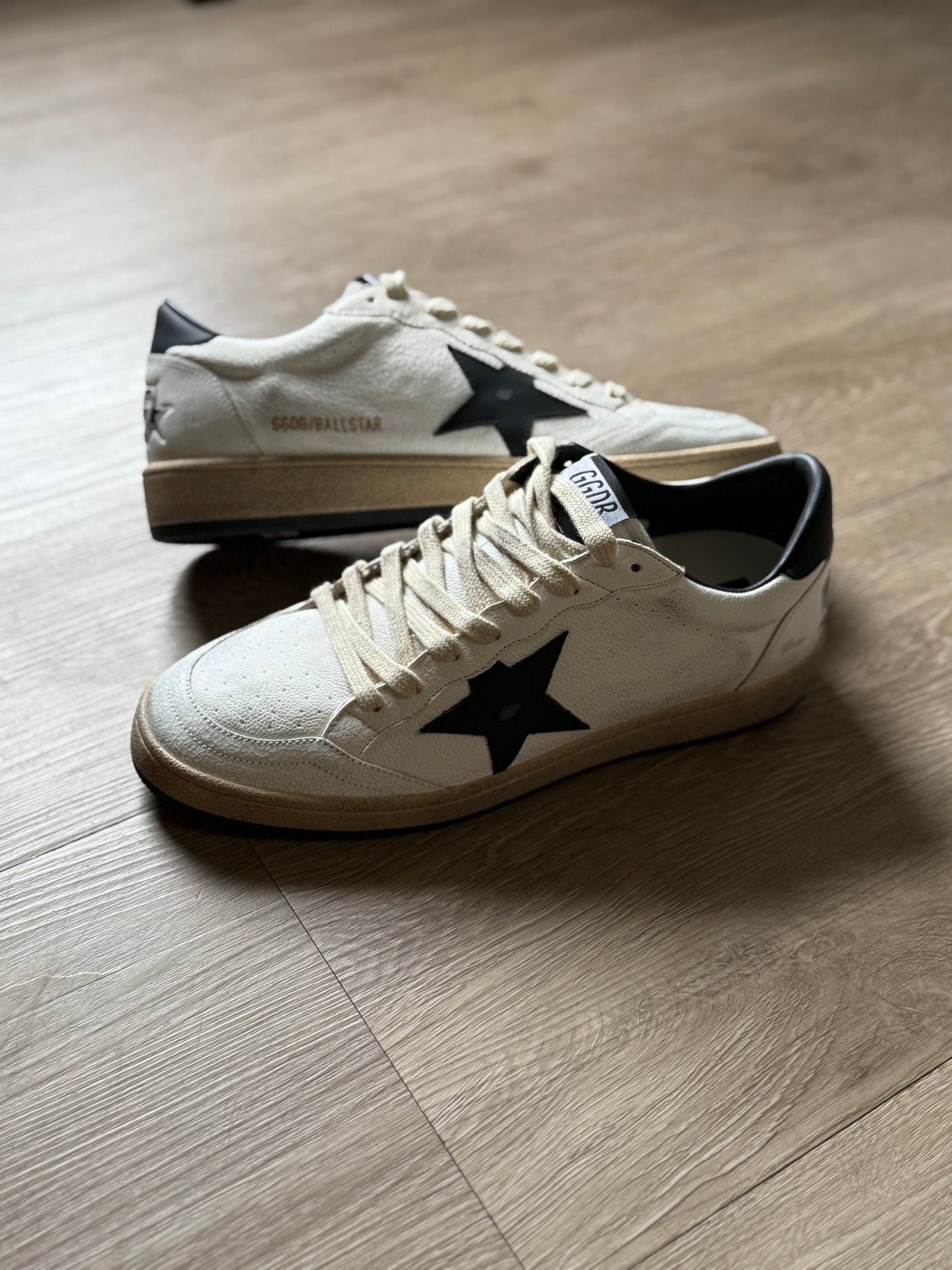 Golden Goose Ballstar (Black/White)