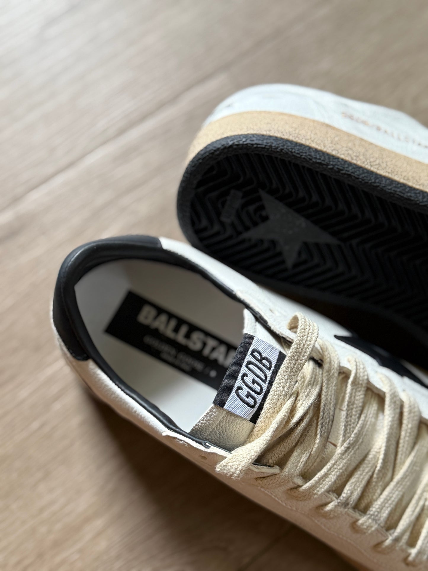 Golden Goose Ballstar (Black/White)