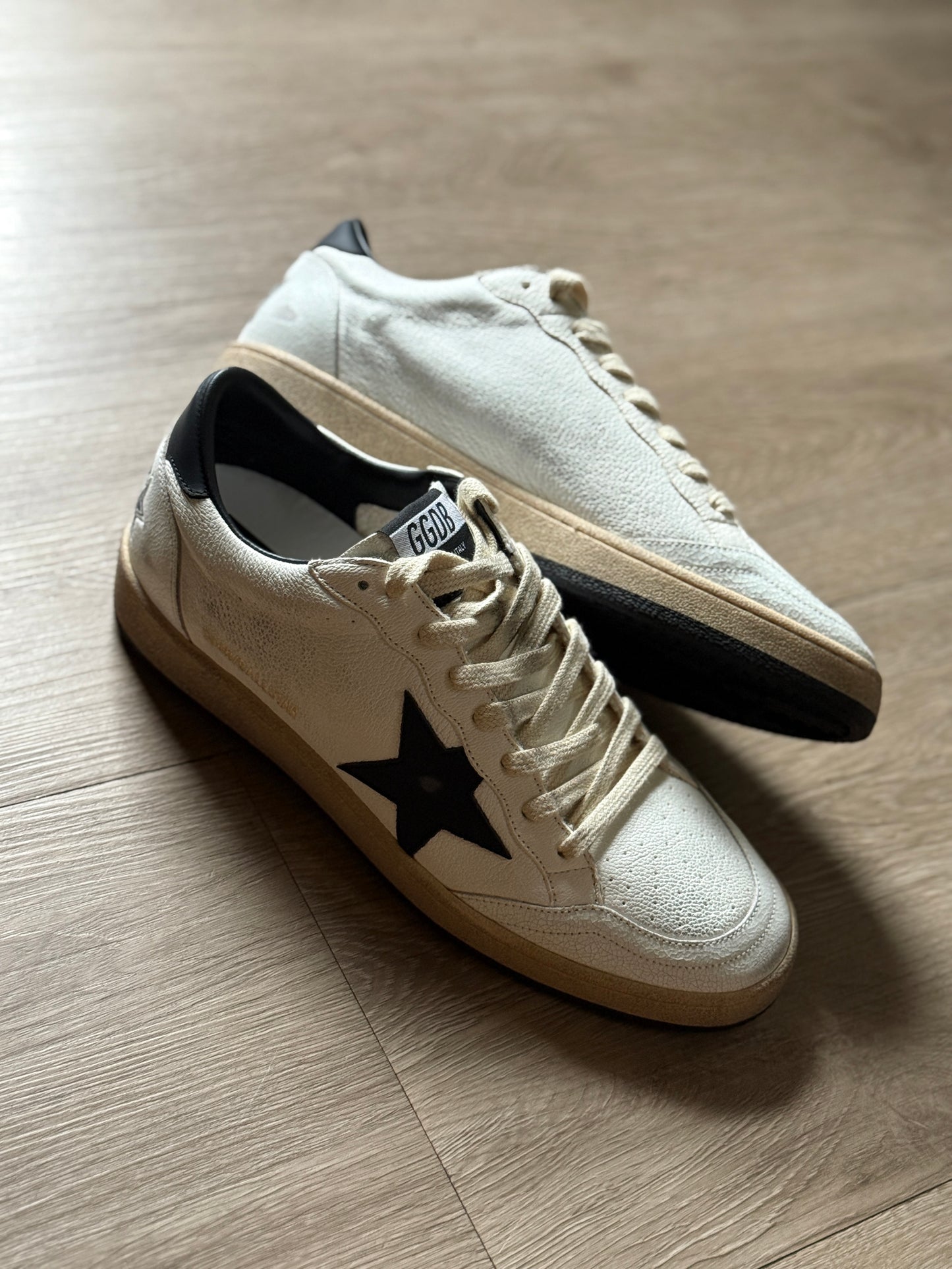 Golden Goose Ballstar (Black/White)