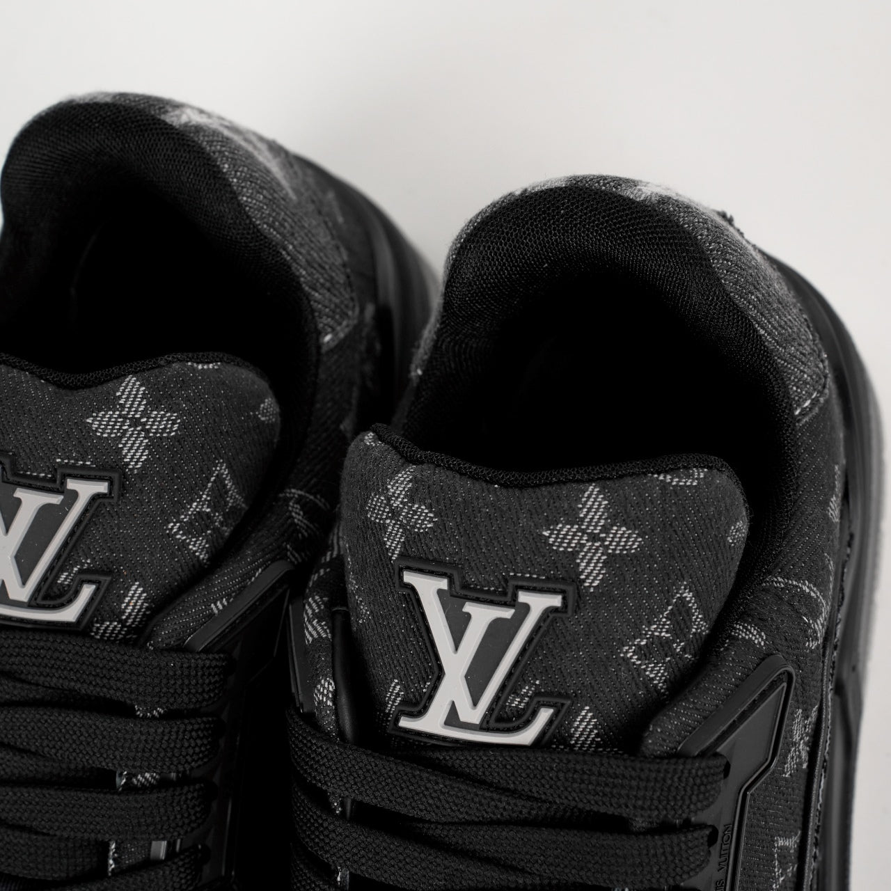 [PREORDER] Louis Vuitton Trainer Sneaker