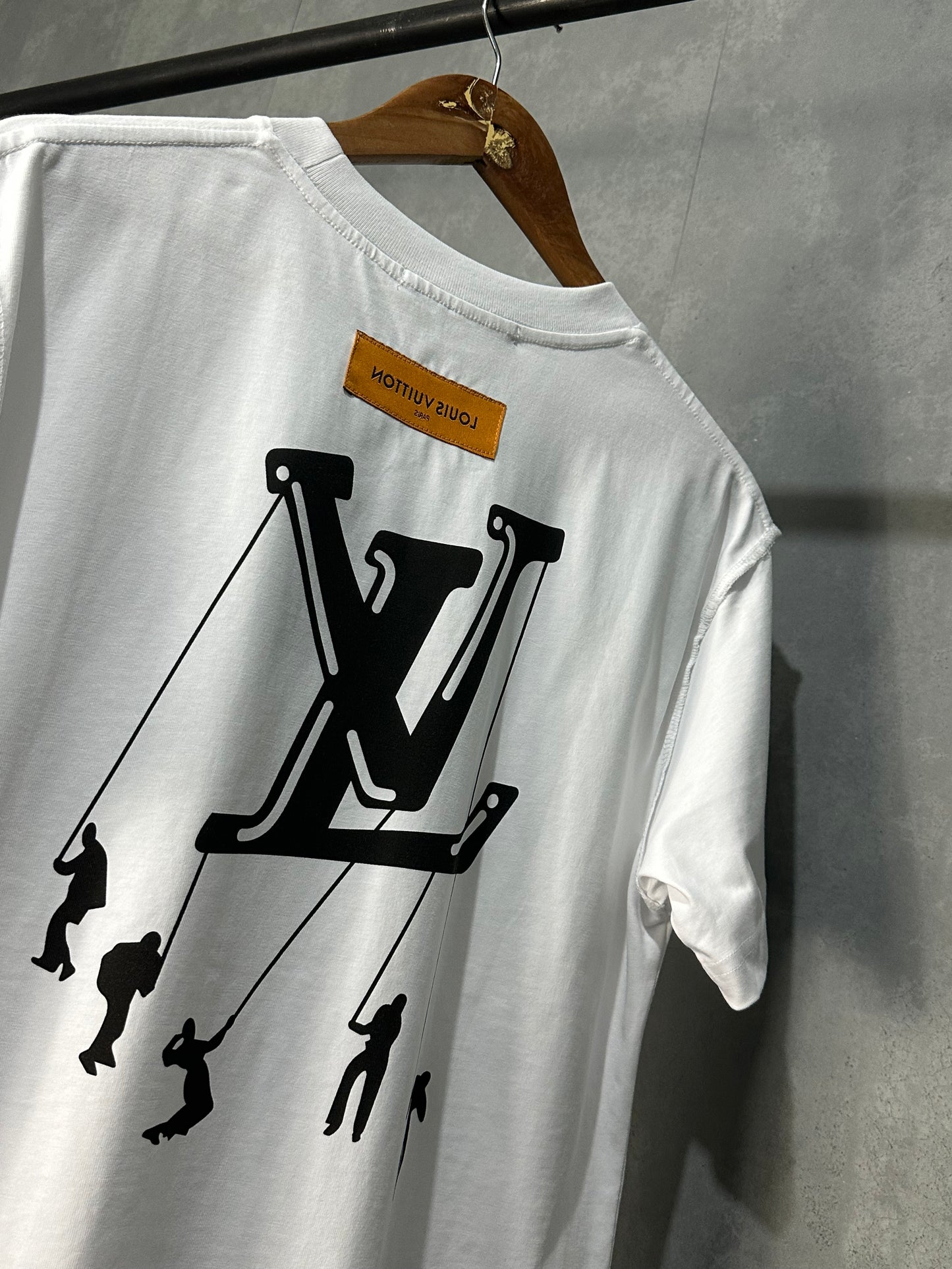 Louis Vuitton Floating T-Shirt (Whte)