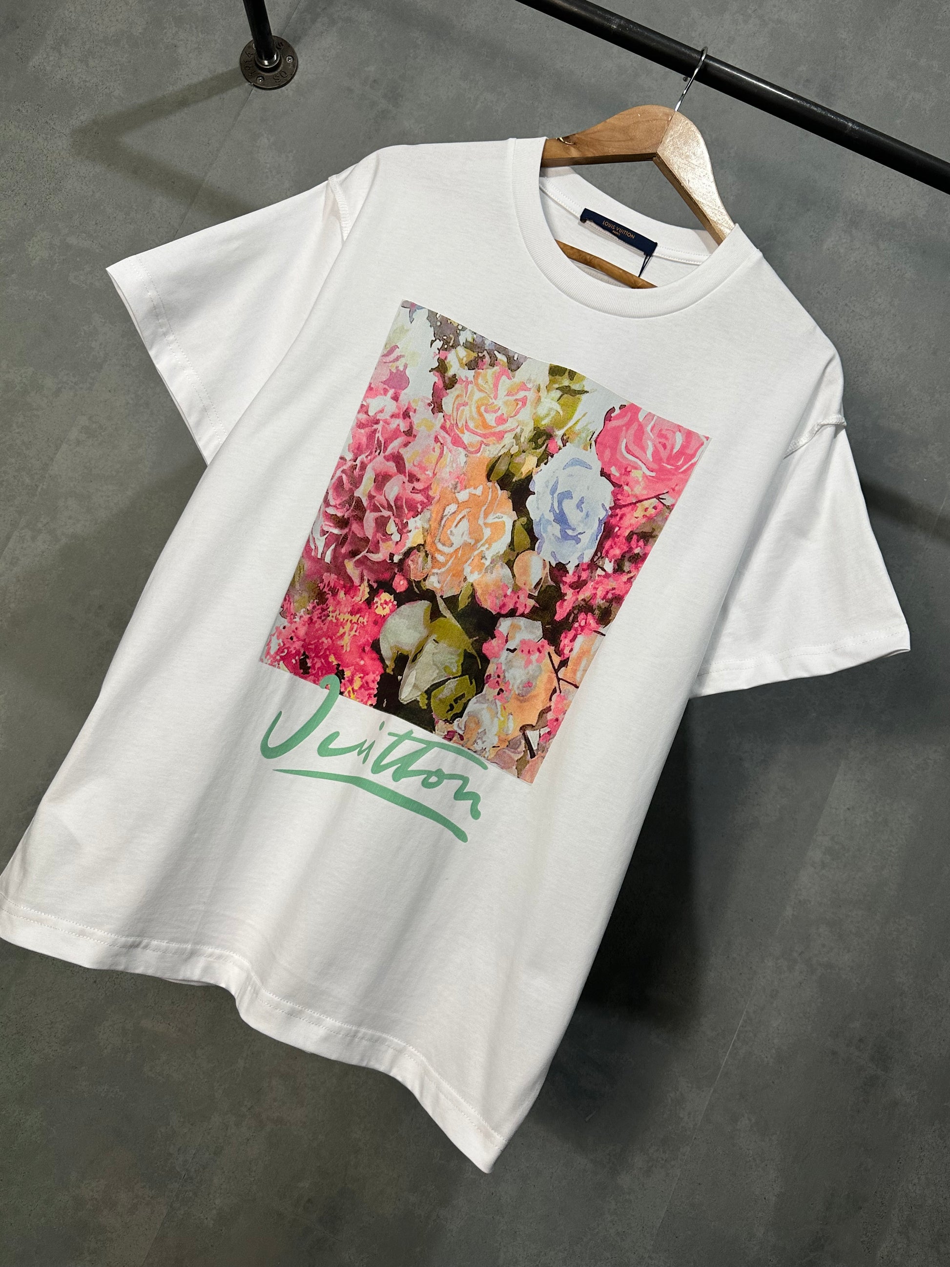 Louis Vuitton Flower Tapestry Print Tee Shirt white sz M